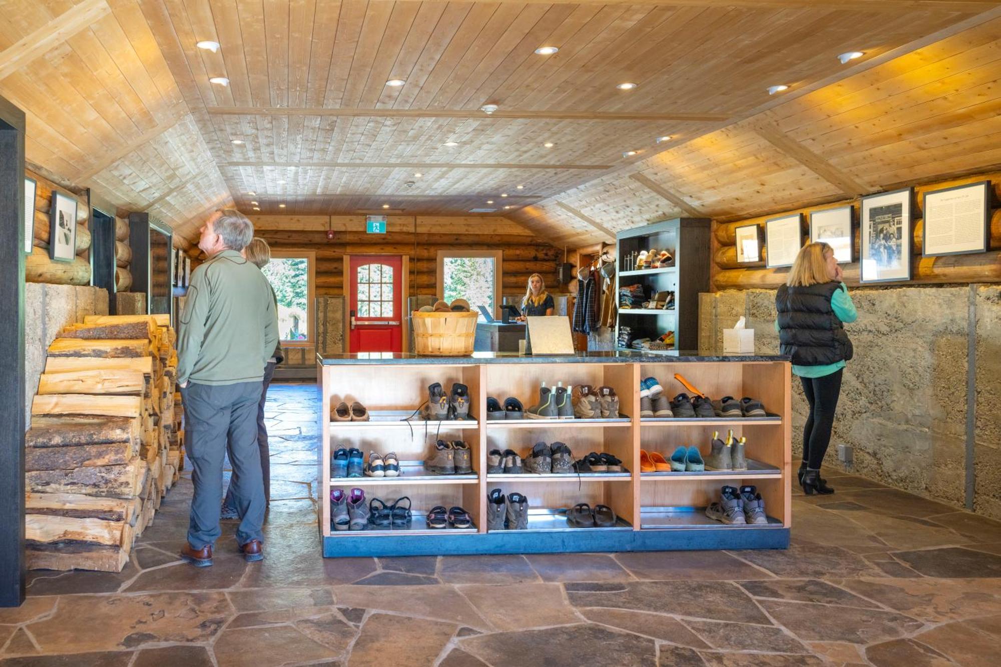 The Lodge At Bow Lake Lake Louise Eksteriør billede